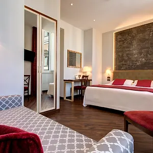 https://nazionale-rome.it-romehotels.com
