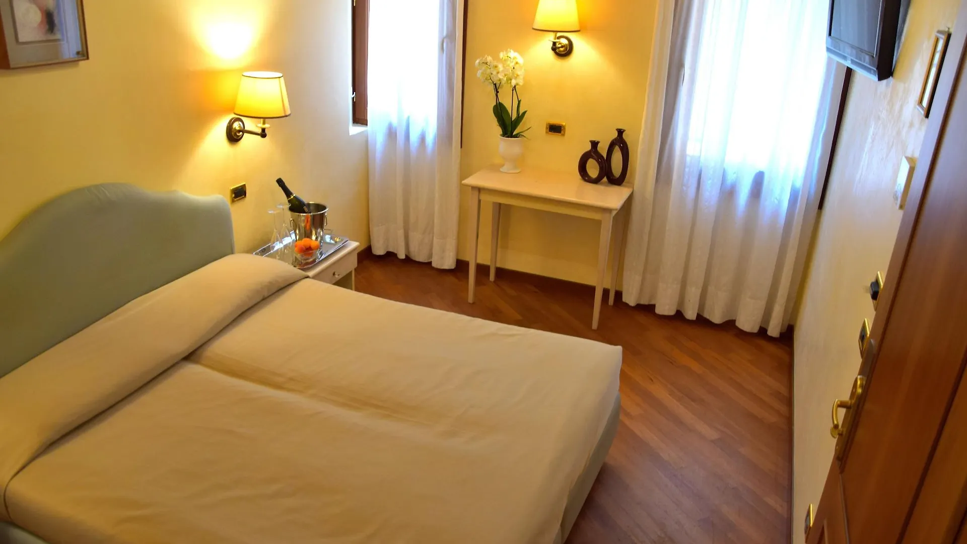 ונציה Residenza Favaro